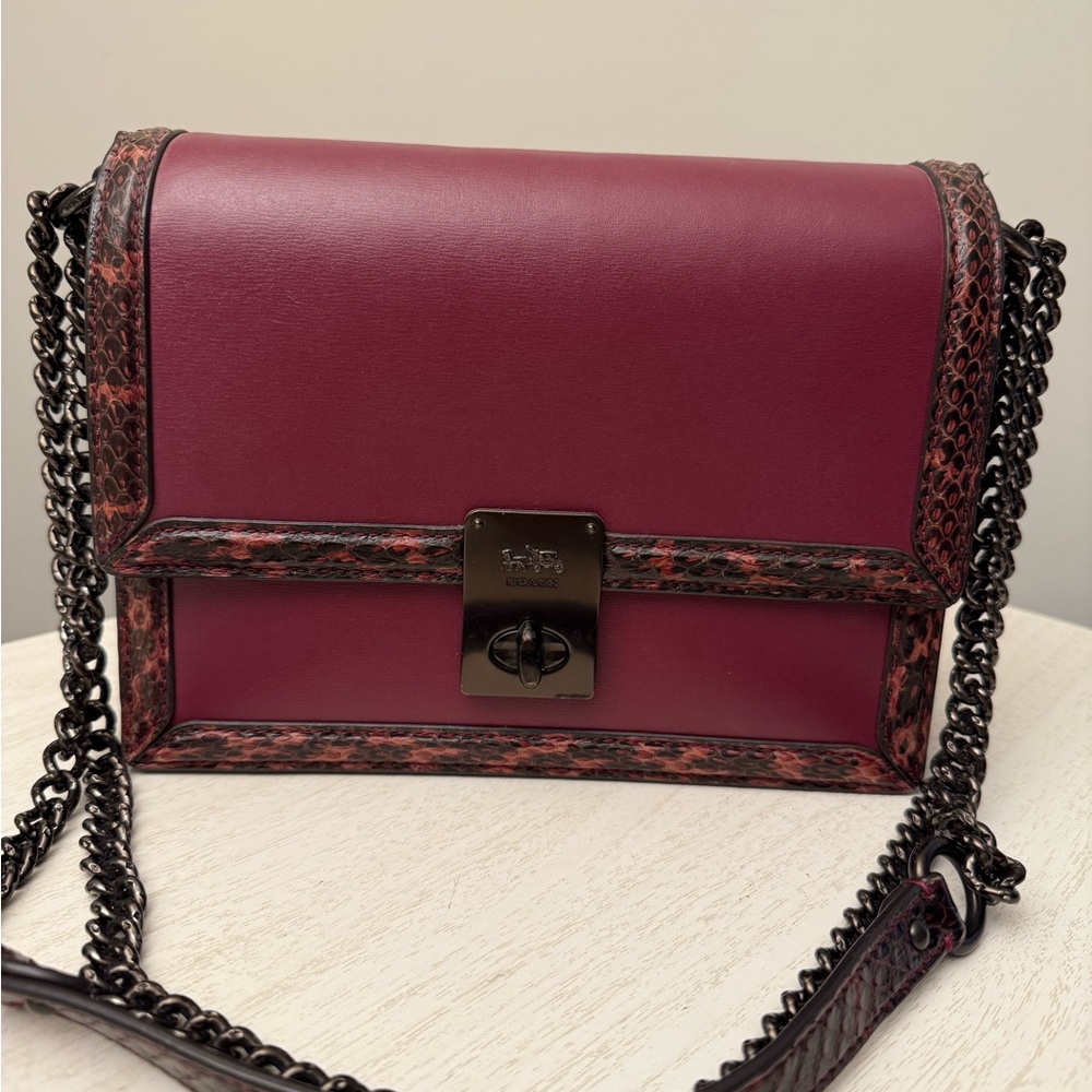 Coach Hutton Shoulder Bag